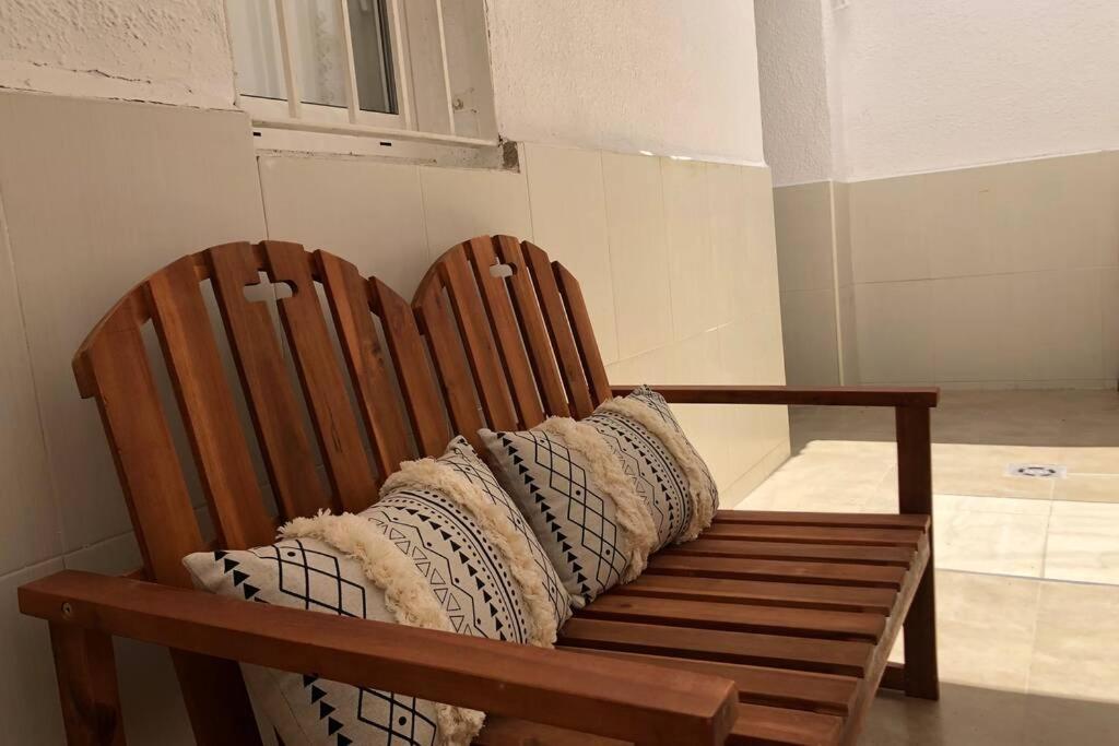 דירות אספלוגס דה לוברגאט M4 Cool Terrace. 1 Min To Metro. 15 Min To Center מראה חיצוני תמונה