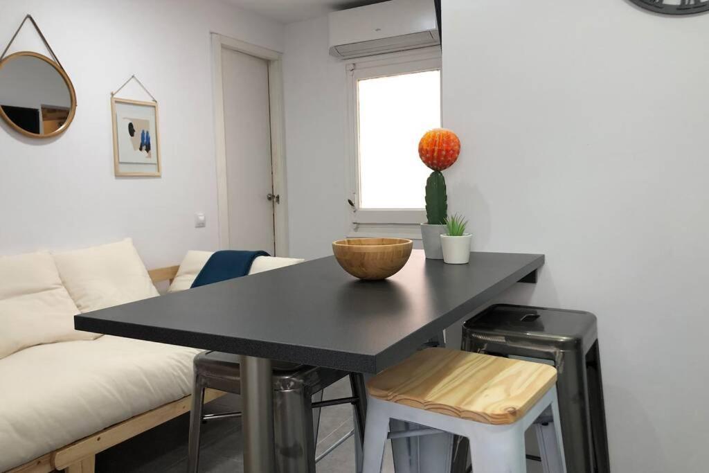 דירות אספלוגס דה לוברגאט M4 Cool Terrace. 1 Min To Metro. 15 Min To Center מראה חיצוני תמונה